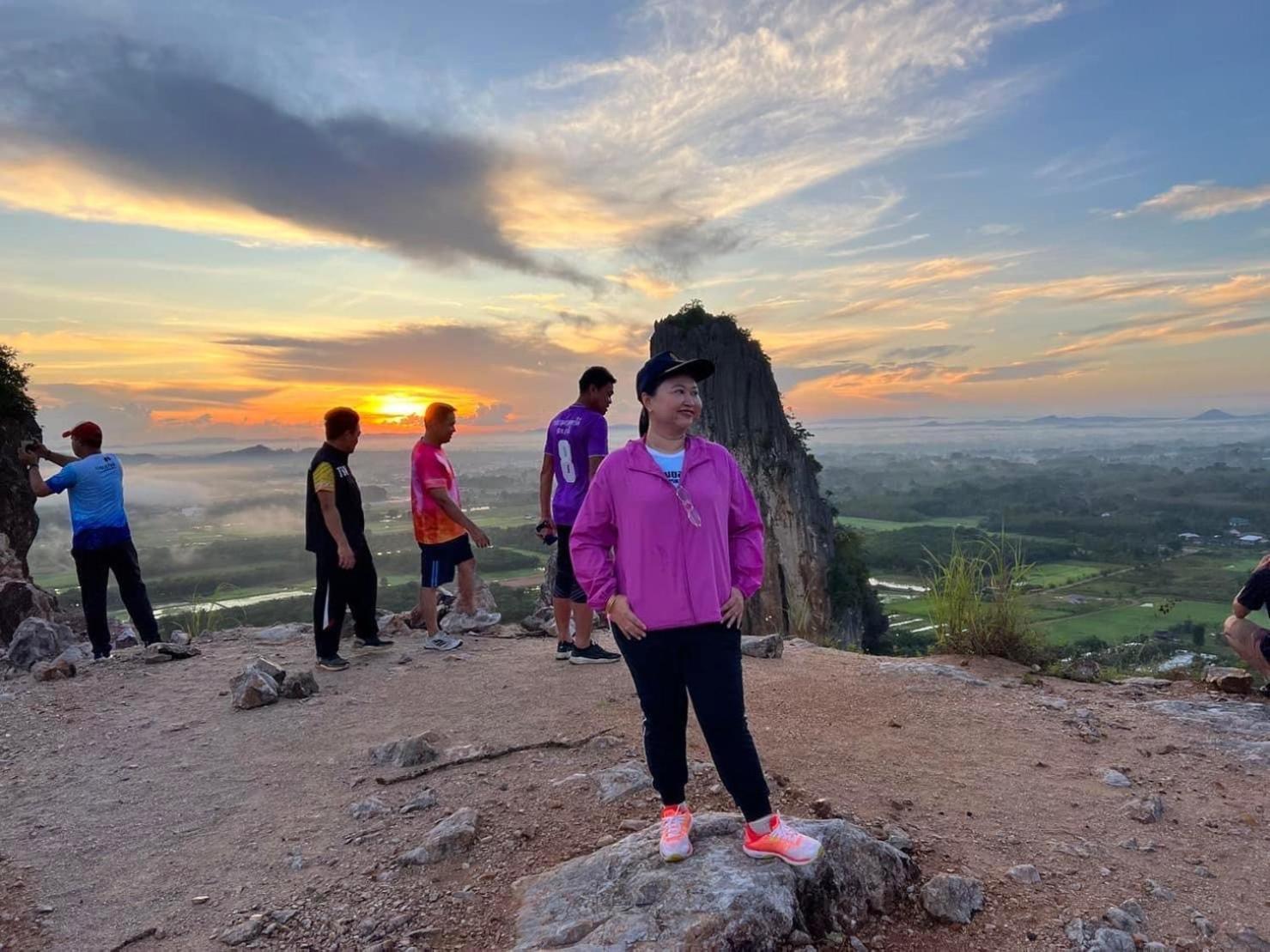 โฮมสเตย์บ้านนายสิงโตเขาคูหา Ban Khu Ha Nai Kültér fotó