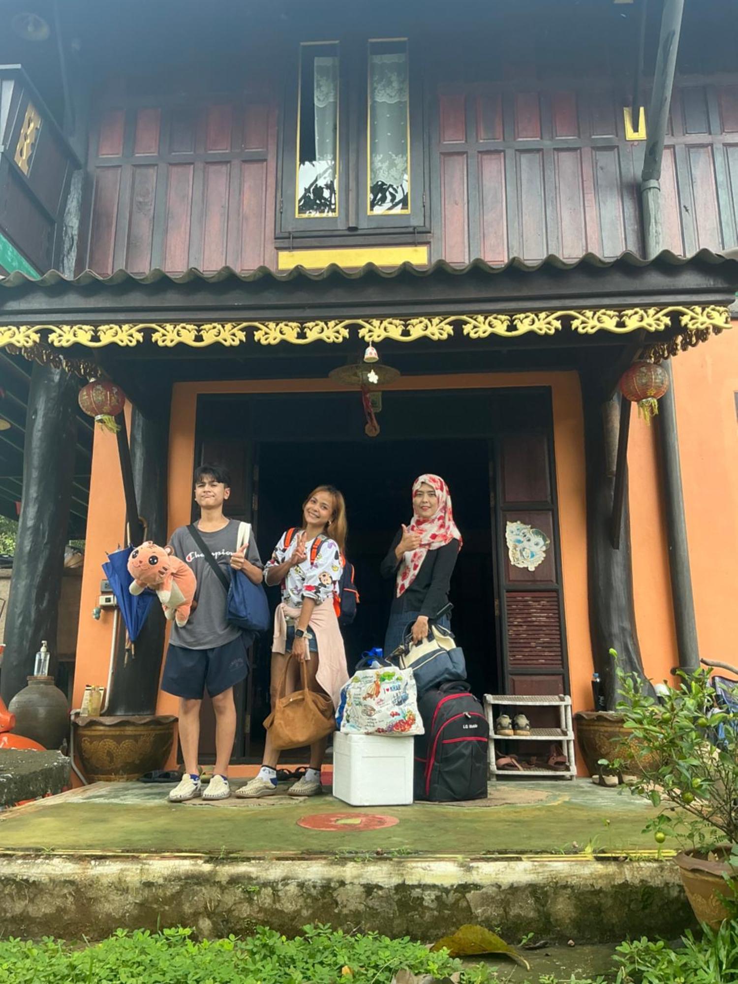 โฮมสเตย์บ้านนายสิงโตเขาคูหา Ban Khu Ha Nai Kültér fotó